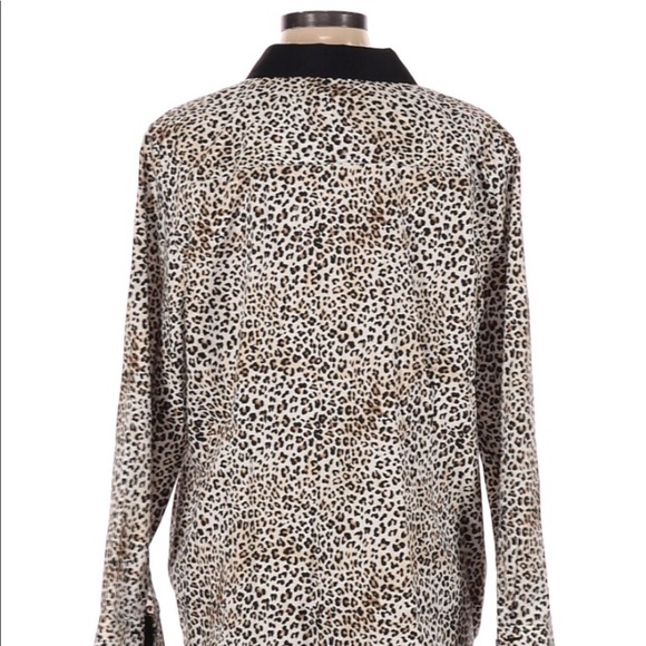 Chico’s size 3/XLarge leopard print no iron top - Picture 2 of 7